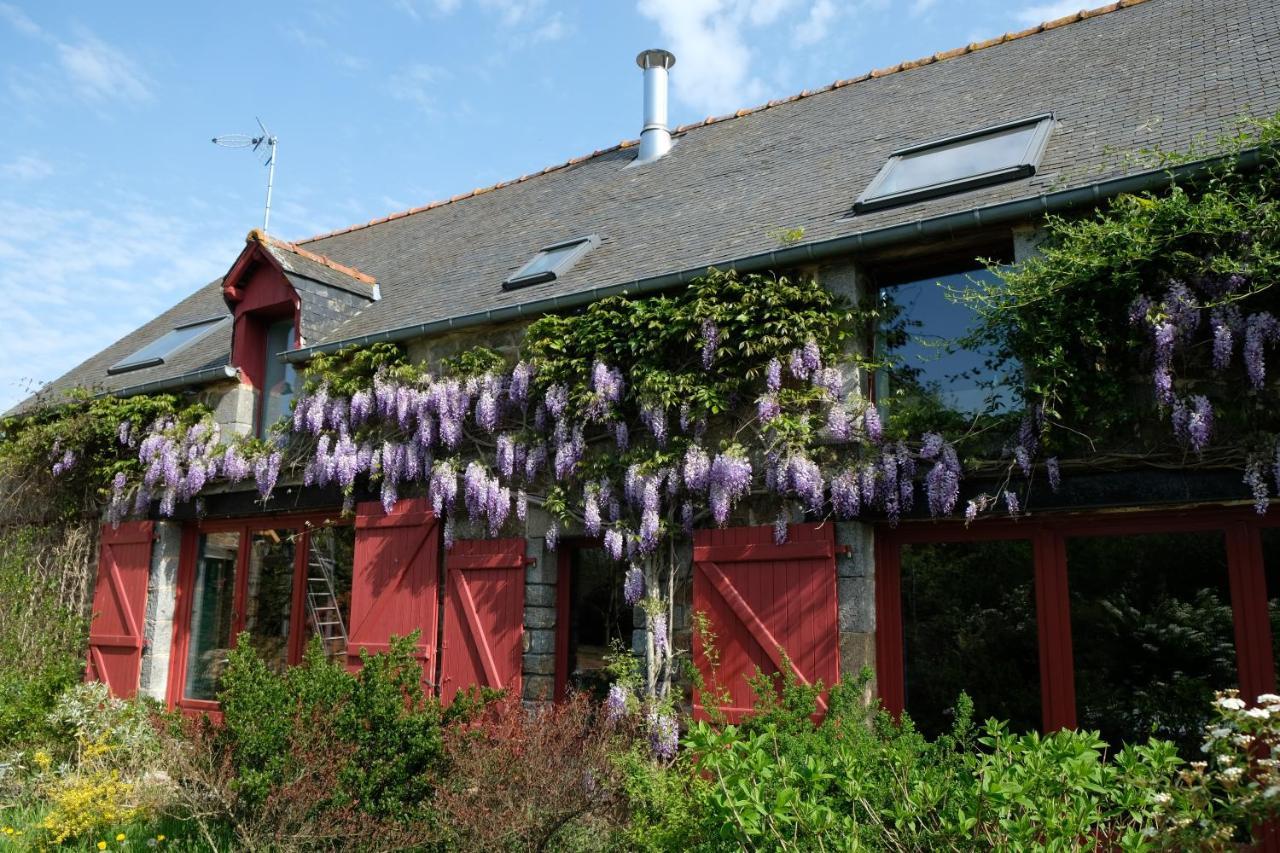 La Maison Jaune A La Janaie Parigne Exterior photo